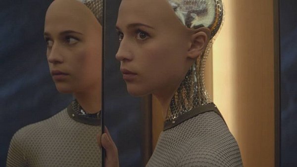 RECENZIA: Ex Machina